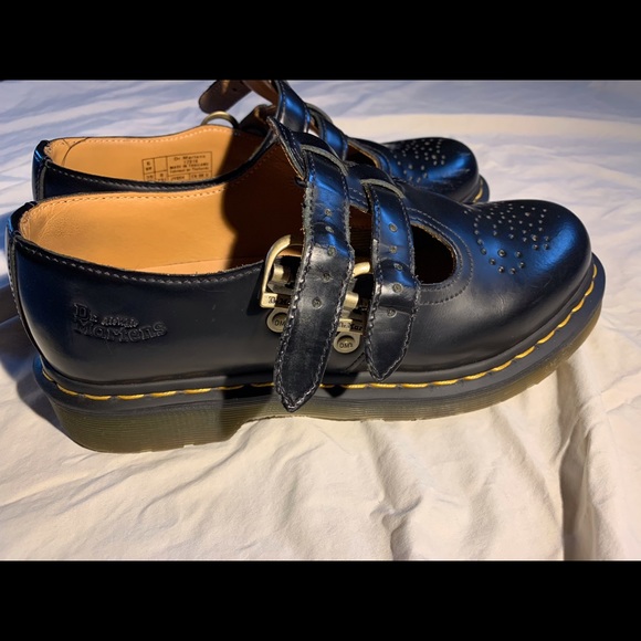 MaryJane Doc Martens Size 8 - Picture 8 of 11